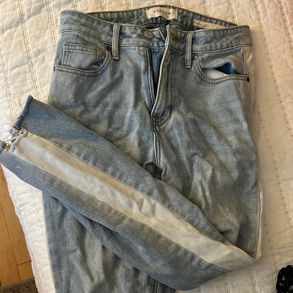 PacSun light blue cropped jeans